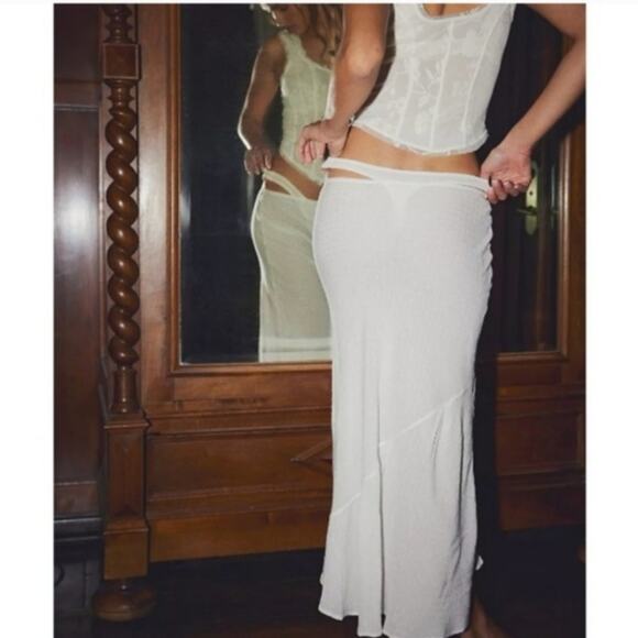 Intimately Free People NWT Sweet On You Bias Half Slip Maxi Skirt Clean Ivory - Picture 14 of 14